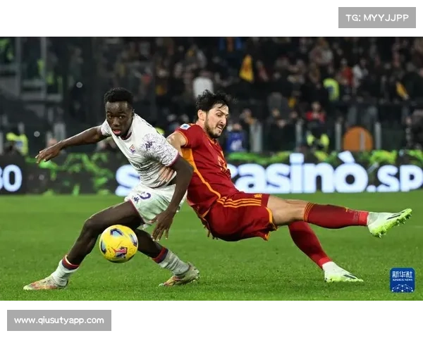 意甲赛场致敬佛罗伦萨主席科米索，足球界缅怀传奇